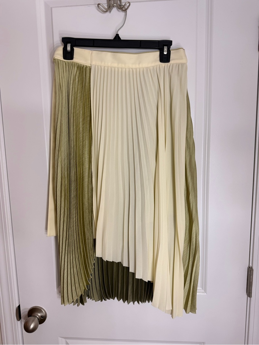Lily Pleated Colorblock Midi Skirt - Cream & Olive Green